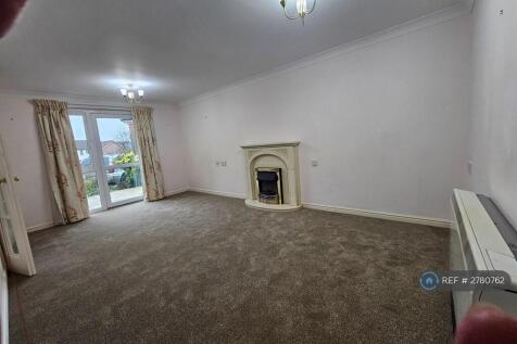 Lounge With Fireplace And Access To Garden