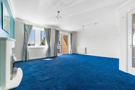 6_19 rosebank gardens, largs  (6).jpg