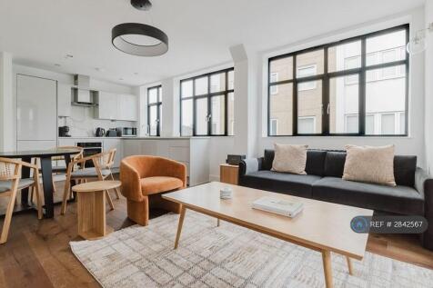 Open Plan Living Room &amp; Kitchen