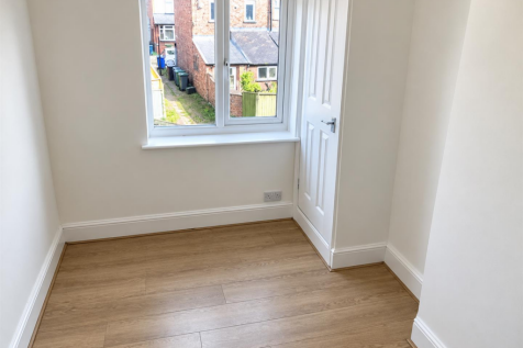 Back bedroom