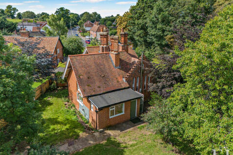 8659306-exterior2...