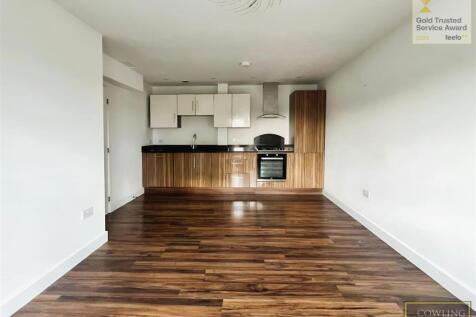 LIVING ROOM/KITCHEN