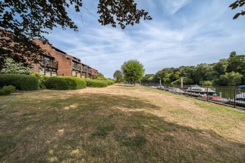 Communal Grounds