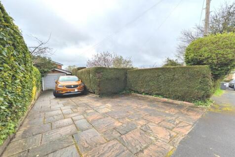 Driveway/Garage