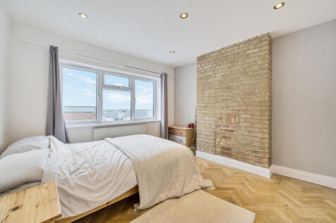 1347707-10-68b71f...