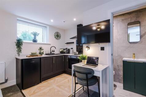 459RochdaleOldRoad-HMO-70.JPG