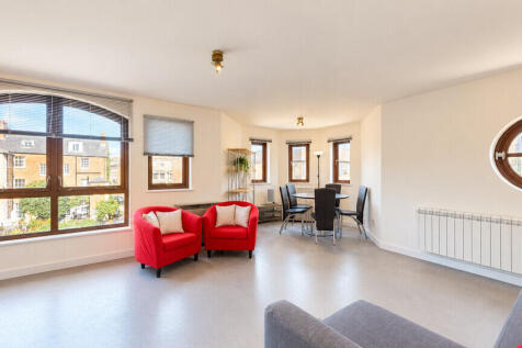 Living Room - Ang...