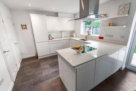 Open Plan Kitchen/Dining Area