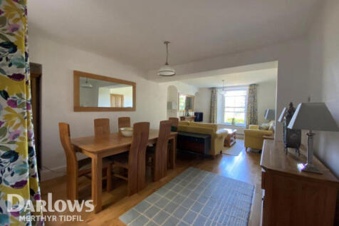 Woodlands Terrace, Neath photo 3
