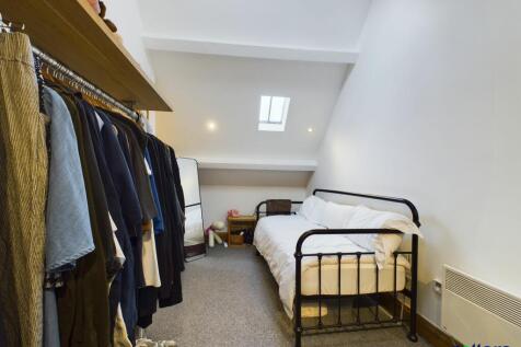 Apartment 8 - Bedroom One