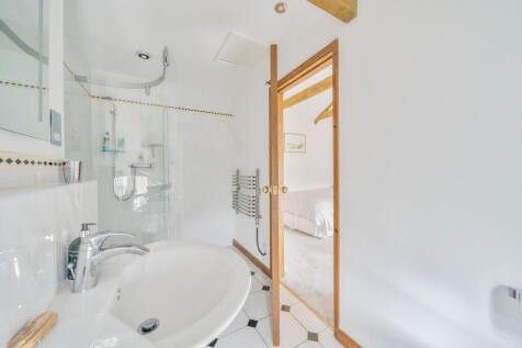 1334569-40-689dfd549fb00