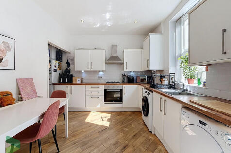 Kitchen/Dining Ar...