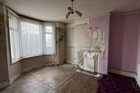 For Sale by Aspire Residential | Kingsland Road