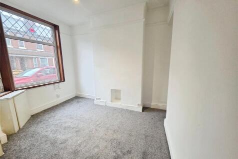 Front Room / Bedroom
