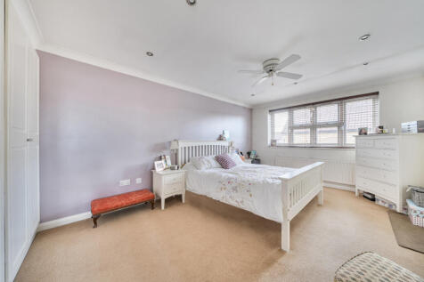 1358875-5-68d47a9...