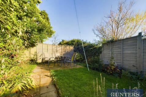 CAM03696G0-PR0336-STILL018.jpg