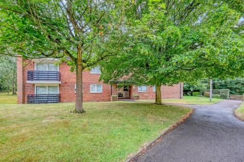 Woodford Green, IG8 - property photo