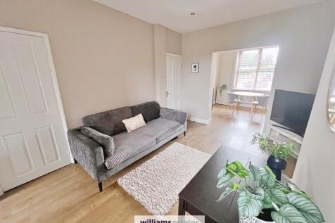 Open Plan Living Room / Dining Room