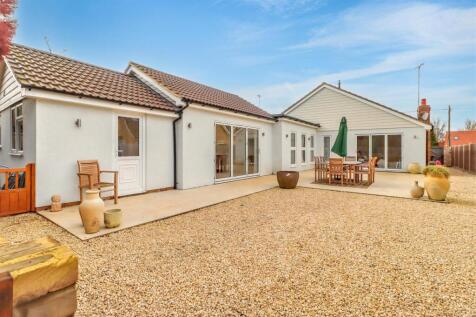 STONELEIGH OUTSIDE-2.jpg