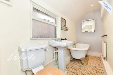 High Street Staplehurst TN12 photo 4