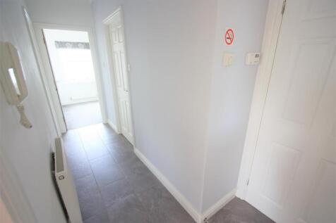 3 Bezant Place Hallway