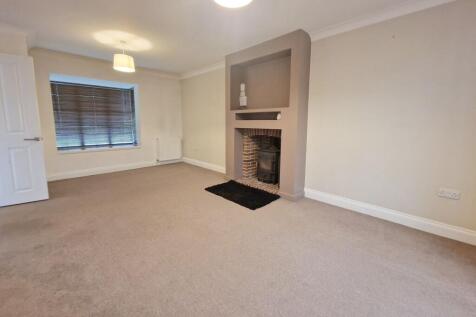 Bilberry Close, Eaton Ford, PE19 photo 3