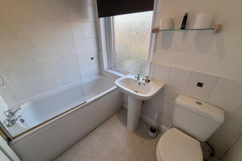Rowley Lane, Lepton photo 5