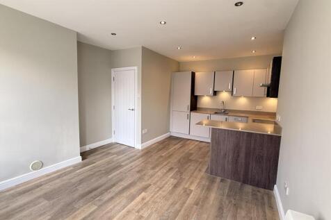 South Street, Farnham photo 5