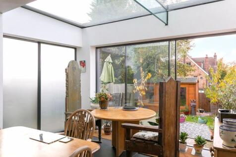 Lower Ground Floor Dining Area