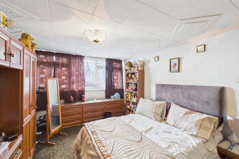 CAM02085G0-PR0216-STILL010.jpg