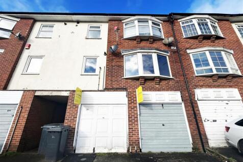 2-bed flat on Belvoir Lodge, Carlton, Nottingham, £800/mo