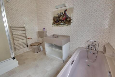 Bathroom New.jpg