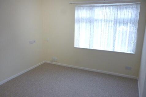 Goldfinch Road, Creekmoor, Poole, Dorset, BH17 photo 5