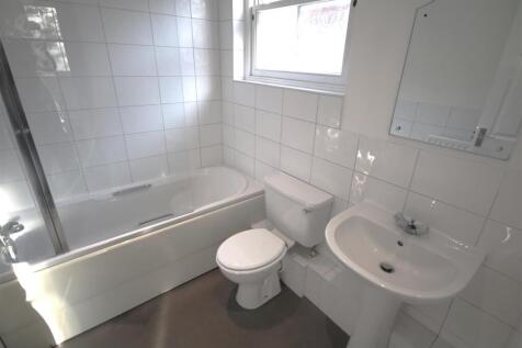 Family Bathroom.JPG