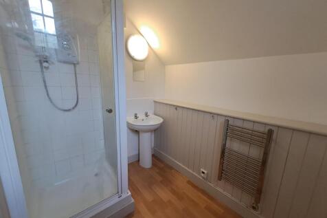 The Cowshed Flat, Moseley Old Hall, Moseley Old Hall Lane, Featherstone, Staffordshire photo 3
