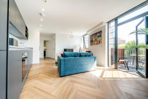 59 Lockside House...