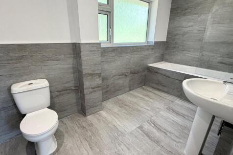 Danesbury Rise, Cheadle SK8 photo 3
