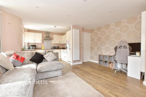 Lounge/ Dining Area