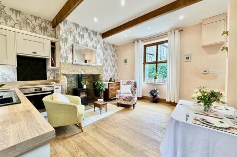 LIVING/DINING/KITCHEN