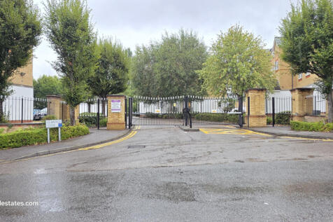 GATED ENTRANCE