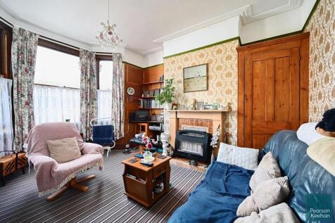 144 Springfield Road, bn1 (17).jpg