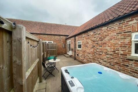 grananry annex yard 2.jpg