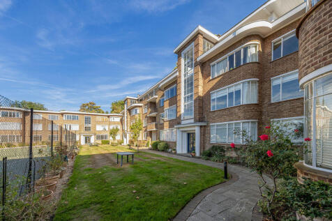 Kingfisher Court, Bridge Road, East M...