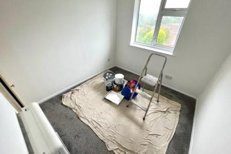 BEDROOM.jpg