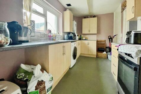 Stanks Gardens, Leeds, West Yorkshire, LS14 photo 5