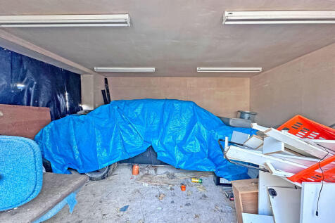 Garage/Outbuilding