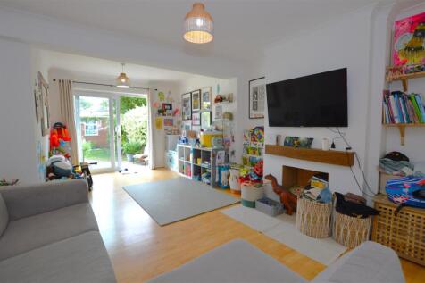 164 Argyle Avenue living room.JPG
