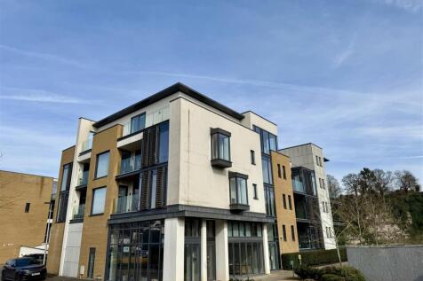 13 Wye Apartments