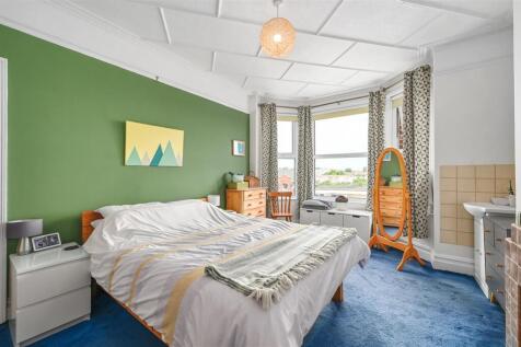 8-wellington-road-tn34 (9).jpg