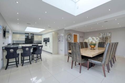 Open Plan Kitchen/Dining/Family area